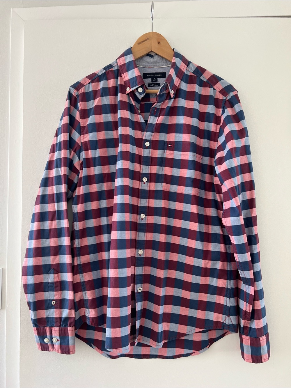 Tommy Hilfiger Men’s Navy & Pink Plaid Button-Down Shirt